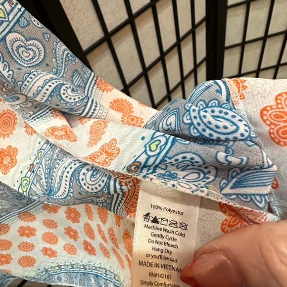 lulaRoe Kimono Large flowy & feminine slightly sheer lightweight fabric - Picture 5 of 8